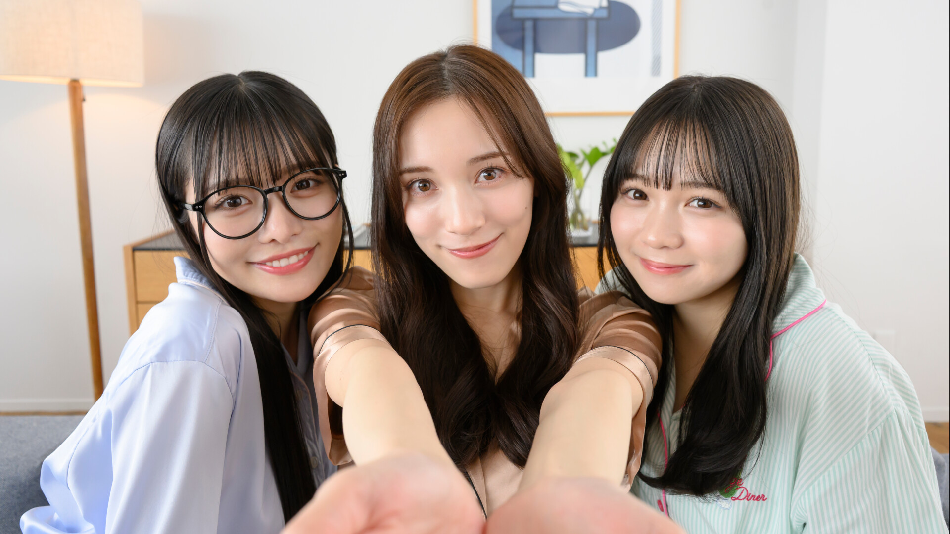 HamKoi 转生为仓鼠的我与三姐妹的甜蜜生活 新游发布-UUY